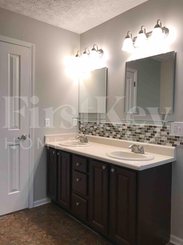 Building Photo - 1580 Winding Creek Trail