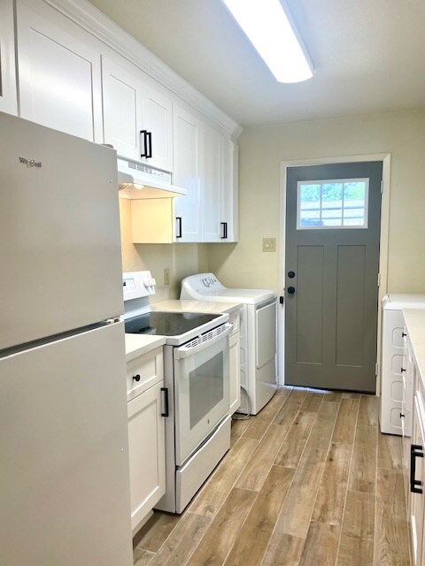 Building Photo - 5454 Folsom Dr