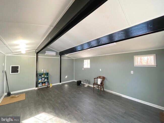 Building Photo - 9457 Boyds Turn Rd