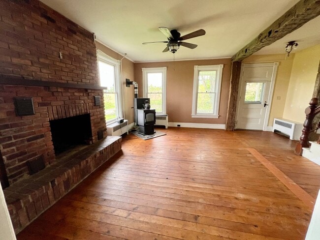 Building Photo - 353 Auriesville Rd