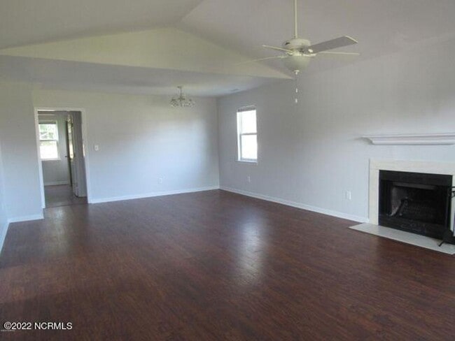 Building Photo - Welcome to Horse Creek Farms!