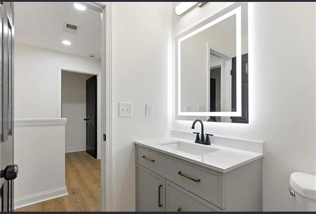 Building Photo - 10 Hawk Rd NW