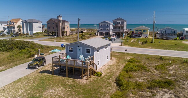 Building Photo - FURNISHED OFF-SEASON MONTHLY RENTAL-STARTI...