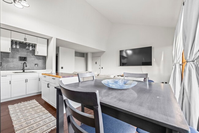 Building Photo - 84-621-755 Ala Mahiku St