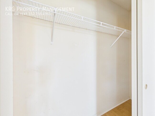 Building Photo - 480 Hildalgo Dr
