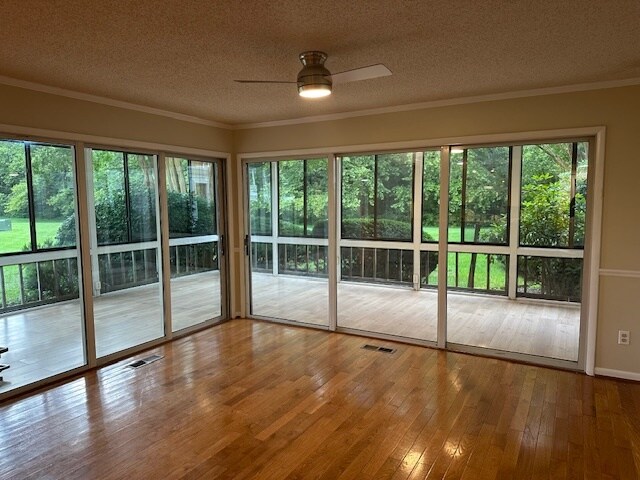 Building Photo - 18520 Drayton Hall Rd