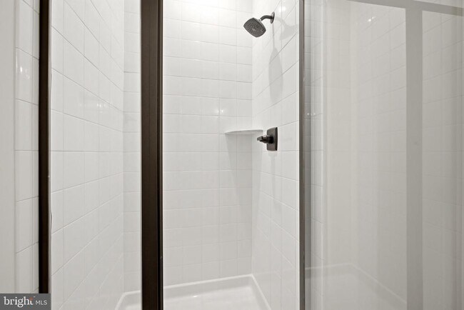 Building Photo - 102 Curtain Fall Dr