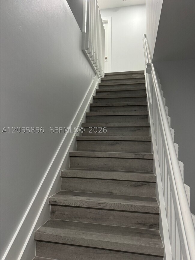 Building Photo - 4319 Greenbriar Ln