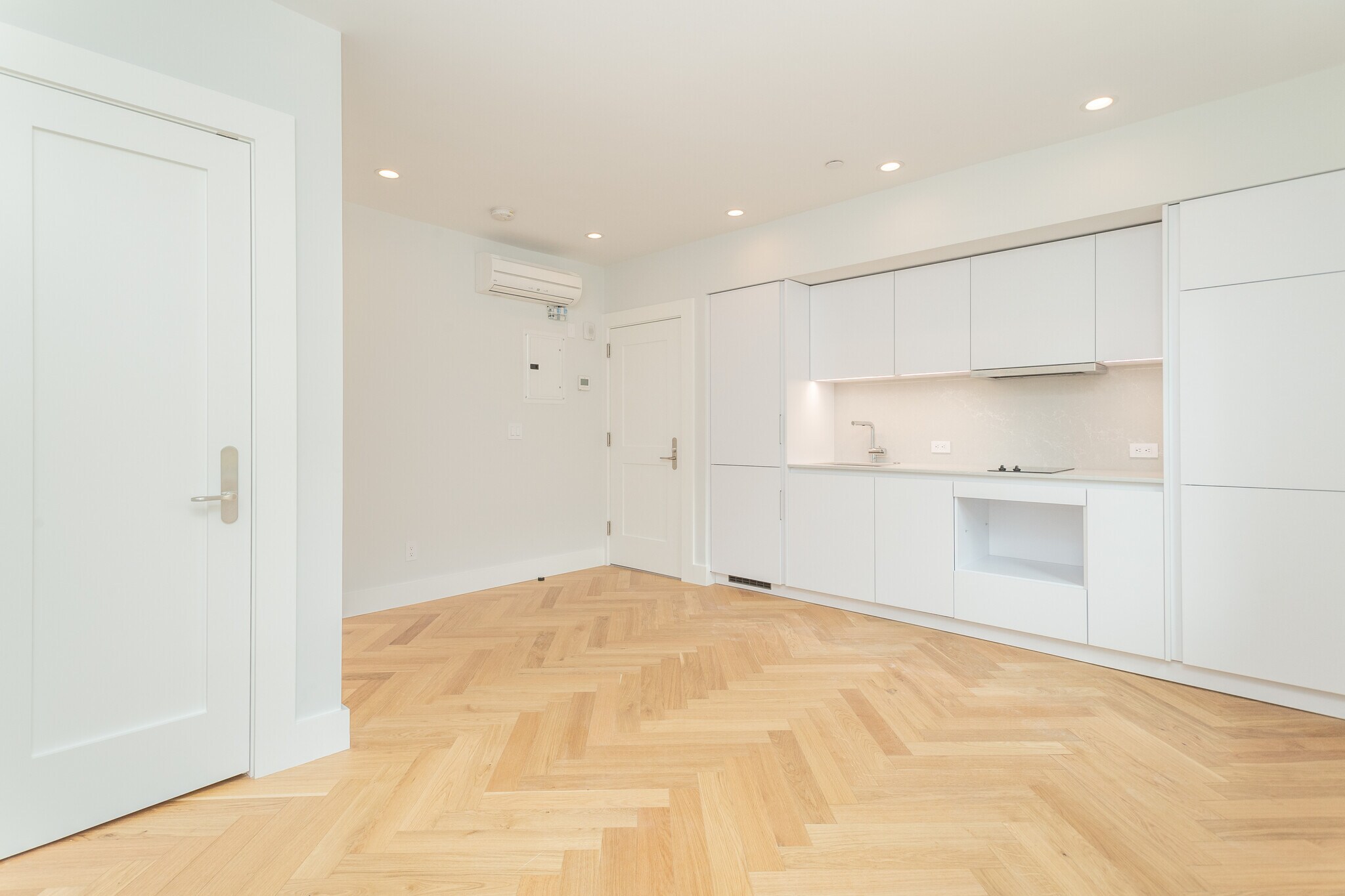 Building Photo - 461 Massachusetts Ave