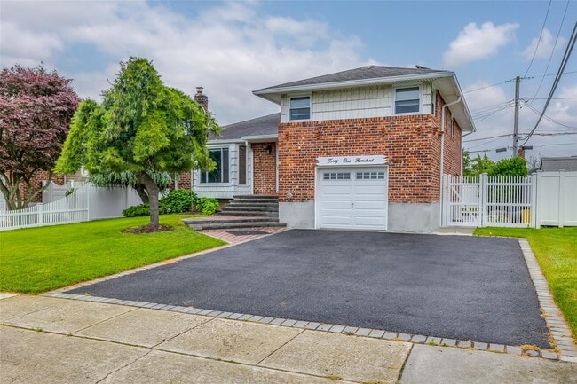 Primary Photo - 4100 Meadow Ln