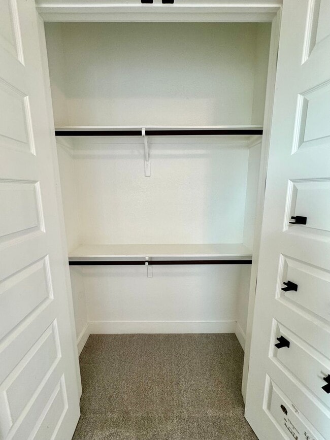 Building Photo - AVAILABLE NOW! One-of-a-Kind Luxury Estate | 5BD/3BA on 2 Acres in Liberty Hill!