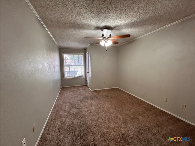 Building Photo - 1210 Westway Cir