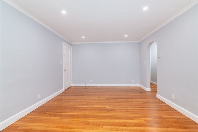 Building Photo - 7 Langley Cir