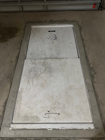 Building Photo - 925 Heather Ln