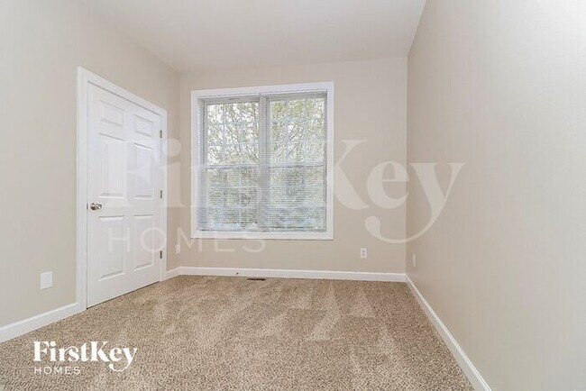 Building Photo - 218 Sweetbriar Ct