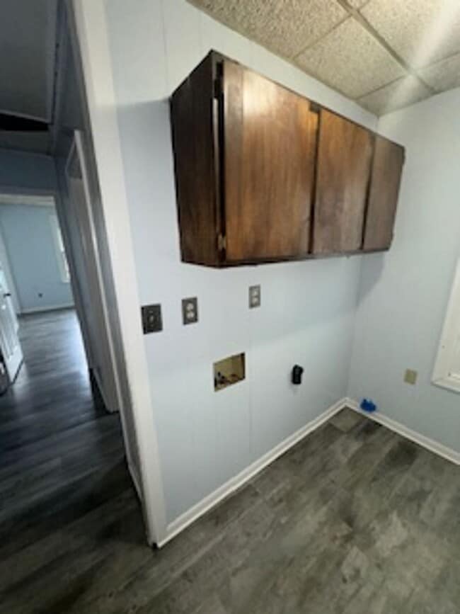 Building Photo - 1503 E Franklin St