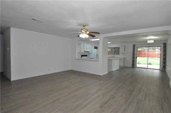 Building Photo - 1116 Porterfield Dr