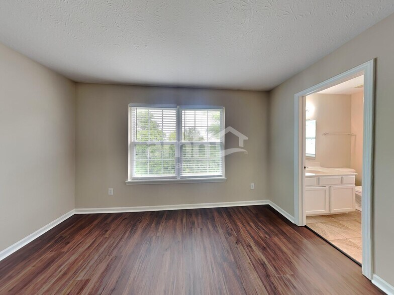 Building Photo - 13943 Wakefield Pl