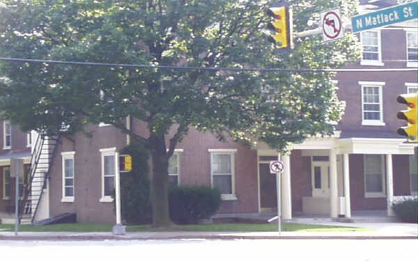 Primary Photo - 134 W Chestnut St