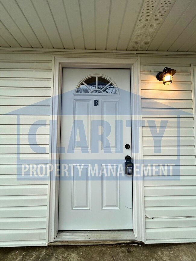 Building Photo - 4331 Lazard St