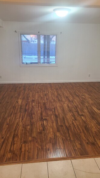 Building Photo - 348 River Dr