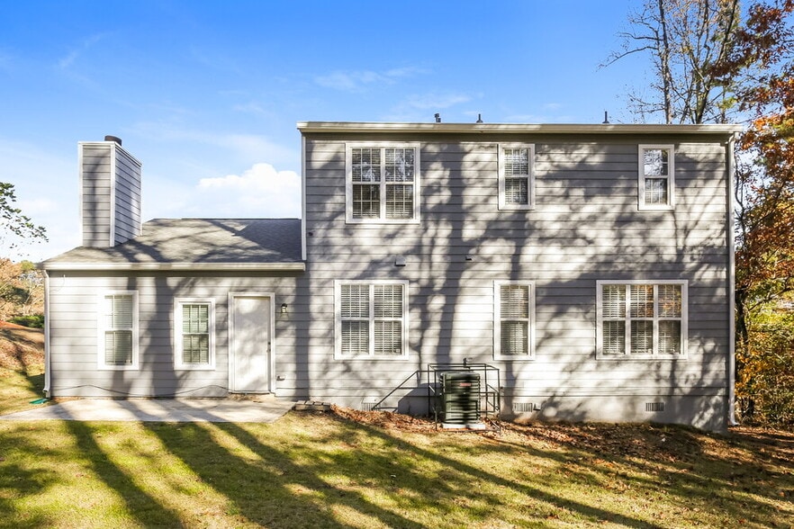 Building Photo - 5875 Bellingrath Way