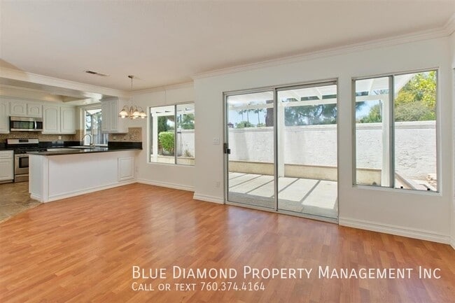 Building Photo - 801 Mosaic Cir
