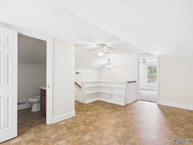 Building Photo - 501 Prospect Dr SE