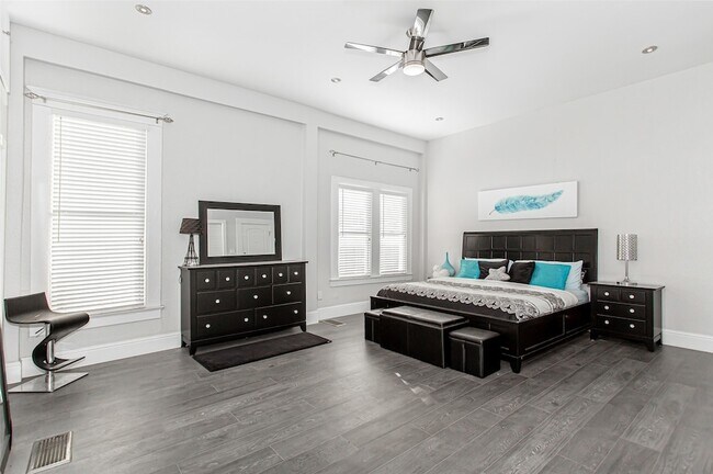 Building Photo - 4719 Junius St