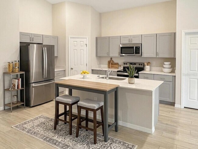 Building Photo - 2279 Canyon Oak Dr