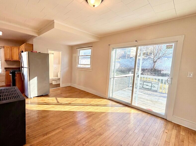 Building Photo - 45 Slater St