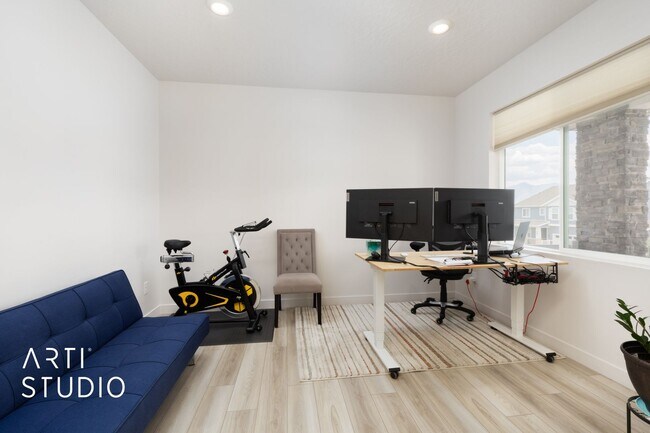 Building Photo - 2577 N Velvet Moon Dr