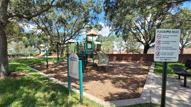Building Photo - 136 Henley Cir