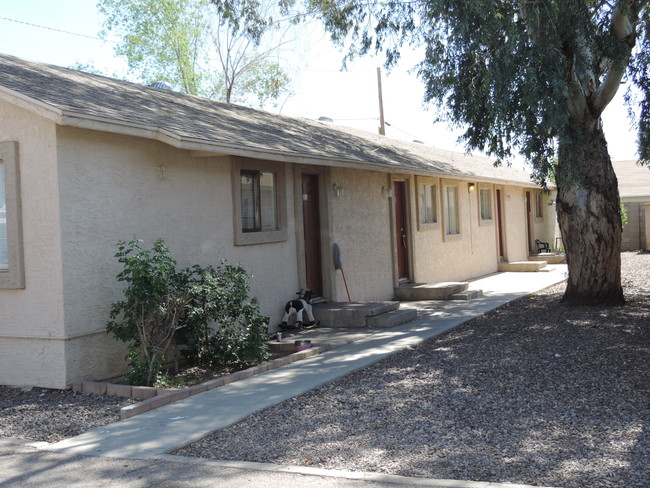 Building Photo - 275 N Fresno St