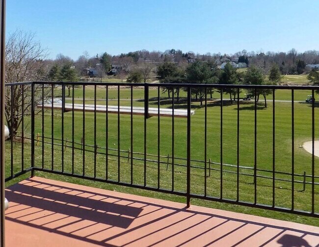 Building Photo - 125 Clubhouse Dr SW