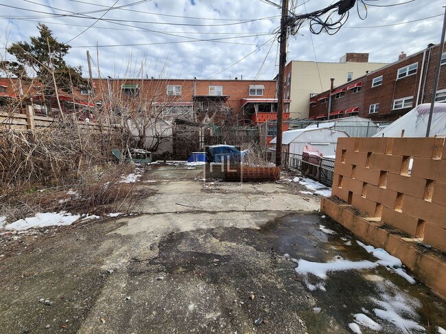 Building Photo - ROSEDALE AVENUE