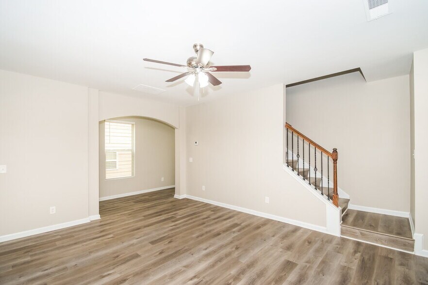 Building Photo - 5163 Rapahoe Trail