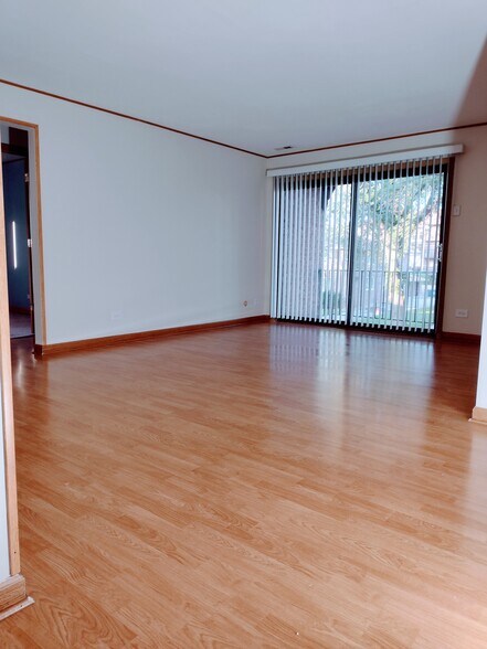 Building Photo - 10332 Parkside Ave