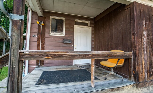 Building Photo - 717 Willey St