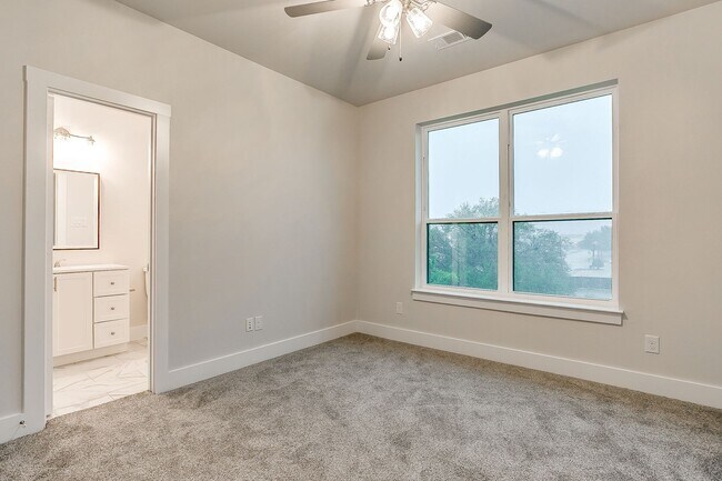 Building Photo - 3147 Forest Park Blvd