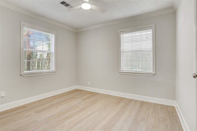 Building Photo - 4708 Mayfair St