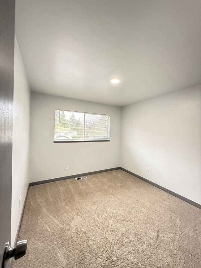 Building Photo - Charming Redmond Rental on Education Hill – Corner Lot Retreat