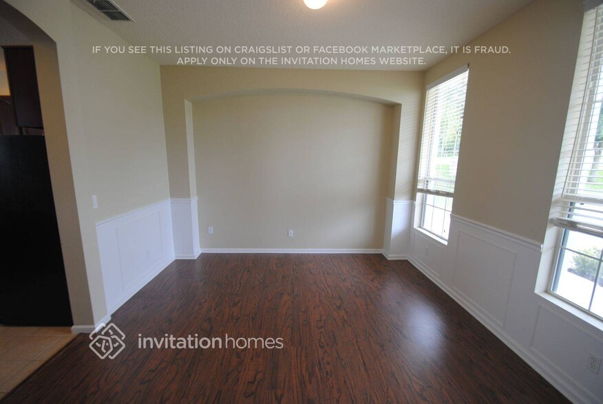 Building Photo - 13543 Via Roma Cir
