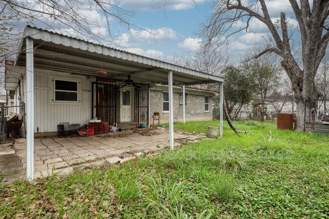 Building Photo - 5815 Pyle St