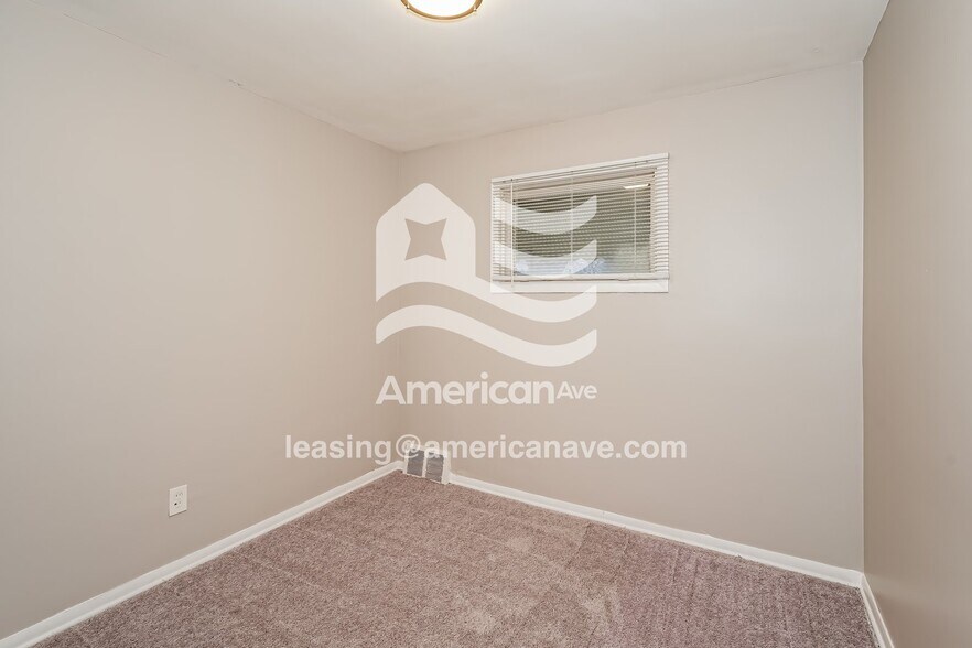 Building Photo - 14718 Reddington Ave