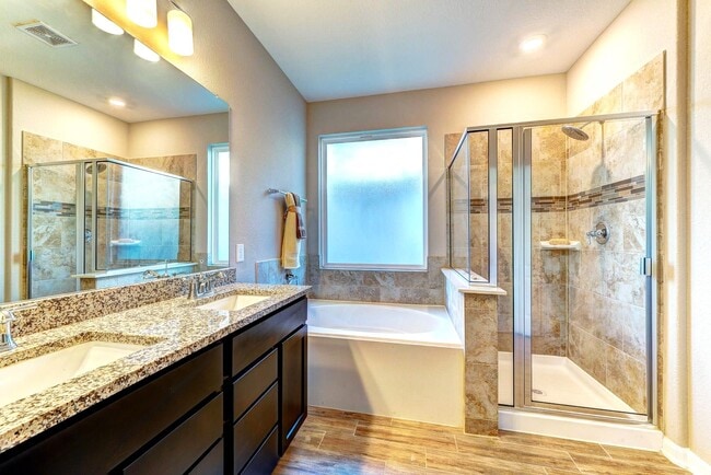 Building Photo - 22635 Strathmore Dr