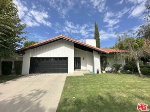 Building Photo - 1097 Finrod Ct