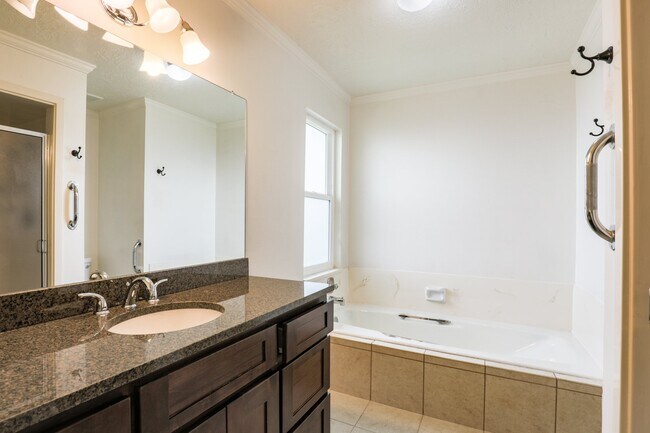 Building Photo - 3983 N Quail Ridge Dr