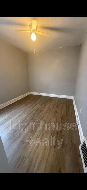 Building Photo - 2685 Adams St