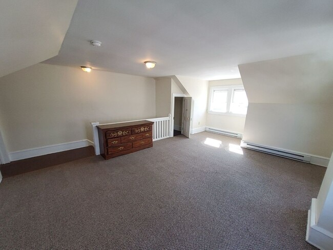 Building Photo - 2nd St 215-217 N